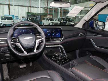 Maxus T90، بيك أب بكابينة مزدوجة — منطقة السائق
