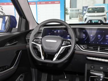 Maxus T90، بيك أب بكابينة مزدوجة — عجلة القيادة