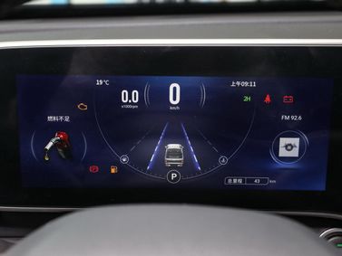 Maxus T90، بيك أب بكابينة مزدوجة — لوحة العدادات