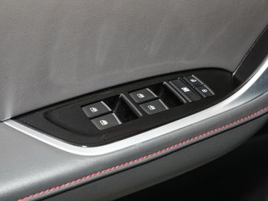 Maxus T90، بيك أب بكابينة مزدوجة — تفصيل داخلي
