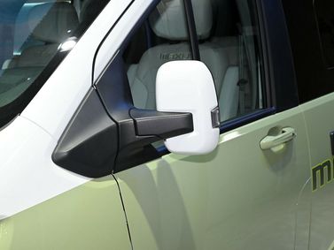 Maxus V70, Минивэн — боковое зеркало