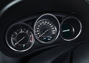 Mazda 6 III (GJ)، واجون 5 أبواب — لوحة العدادات