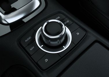 Mazda 6 III (GJ)، واجون 5 أبواب — الكونسول الوسطي