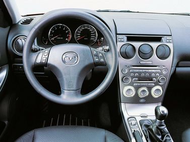 Mazda 6 I (GG)، واجون 5 أبواب — منطقة السائق