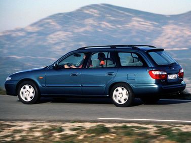 Mazda 626 V (GF)، واجون 5 أبواب — منظر خلفي أيسر