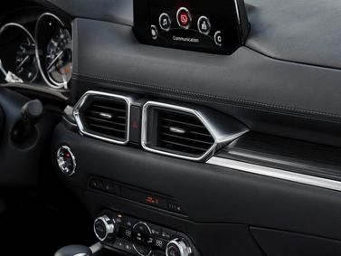Mazda CX-5 ثانياً، دفع رباعي 5 أبواب — لوحة القيادة