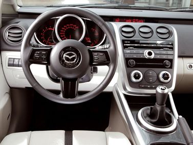 Mazda CX-7 I، دفع رباعي 5 أبواب — لوحة القيادة
