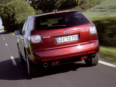 Mazda CX-7 I، دفع رباعي 5 أبواب — منظر خلفي أيمن