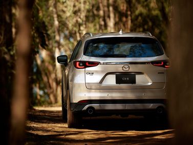 Mazda CX-8 أنا فيس ليفت، دفع رباعي 5 أبواب — منظر خلفي أيسر