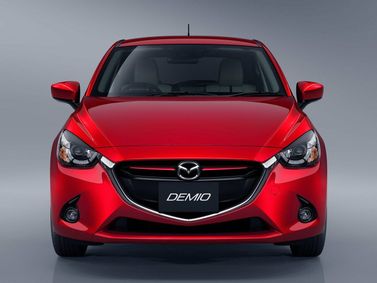 Mazda Demio IV (منسق الأغاني)، هاتشباك 5 أبواب — منظر أمامي