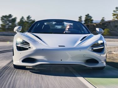 McLaren 750S, Родстер Spider — вид спереди