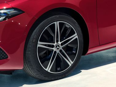 Mercedes-Benz A-Class عملية فيس ليفت IV (W177)، سيدان — جنط العجلة