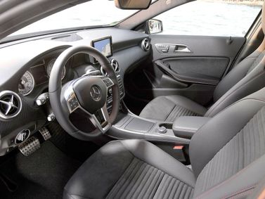 Mercedes-Benz A-Class III (W176)، هاتشباك 5 أبواب — منطقة السائق