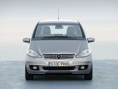 Mercedes-Benz A-Class II (W169)، هاتشباك 5 أبواب — منظر أمامي
