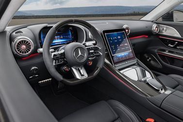 Mercedes-Benz AMG GT ثانياً، كوبيه — منطقة السائق