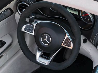 Mercedes-Benz AMG GT أنا فيس ليفت، رودستر — عجلة القيادة