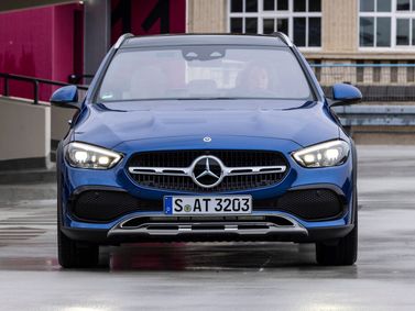 Mercedes-Benz C-Class V (W206)، واجون 5 أبواب All-Terrain — منظر أمامي