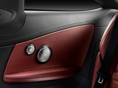 Mercedes-Benz C-Class IV (W205)، كوبيه — تفصيل داخلي