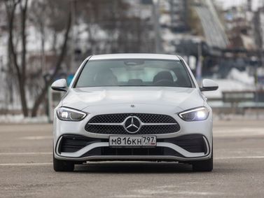 Mercedes-Benz C-Class V (W206)، سيدان — منظر أمامي