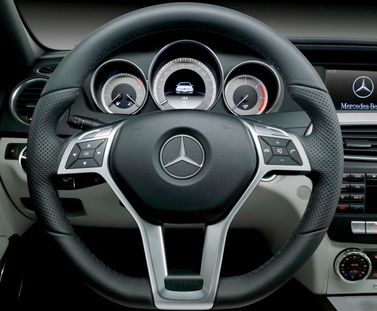 Mercedes-Benz C-Class عملية فيس ليفت III (W204)، سيدان — عجلة القيادة