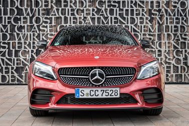 Mercedes-Benz C-Class عملية فيس ليفت IV (W205)، كوبيه — منظر أمامي