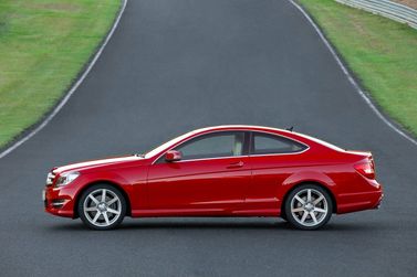 Mercedes-Benz C-Class عملية فيس ليفت III (W204)، كوبيه — منظر من الجانب الأيمن