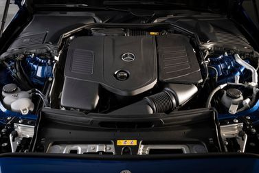 Mercedes-Benz C-Class V (W206)، واجون 5 أبواب All-Terrain — حجرة المحرك