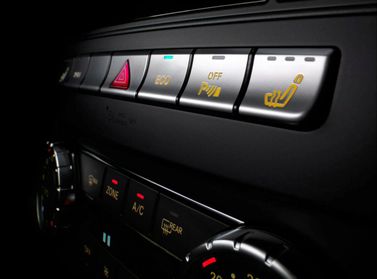 Mercedes-Benz C-Class عملية فيس ليفت III (W204)، كوبيه — الكونسول الوسطي