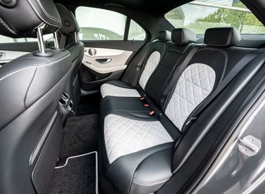 Mercedes-Benz C-Class عملية فيس ليفت IV (W205)، سيدان — المقاعد الخلفية
