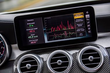Mercedes-Benz C-Class AMG عملية فيس ليفت IV (W205)، سيدان — شاشة نظام المعلومات والترفيه