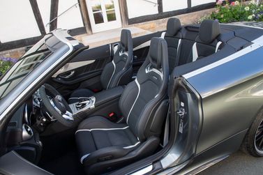 Mercedes-Benz C-Class AMG عملية فيس ليفت IV (W205)، قابلة للتحويل — منظر عام للمقصورة