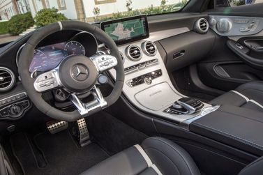 Mercedes-Benz C-Class AMG عملية فيس ليفت IV (W205)، قابلة للتحويل — منطقة السائق