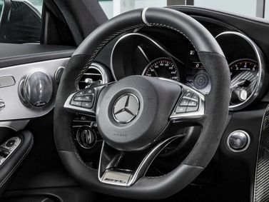 Mercedes-Benz C-Class AMG IV (W205)، كوبيه — عجلة القيادة