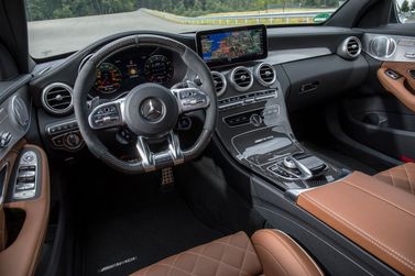 Mercedes-Benz C-Class AMG عملية فيس ليفت IV (W205)، واجون 5 أبواب — منطقة السائق