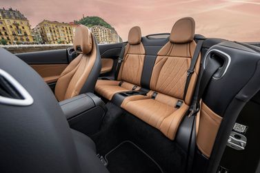 Mercedes-Benz CLE، قابلة للتحويل — المقاعد الخلفية