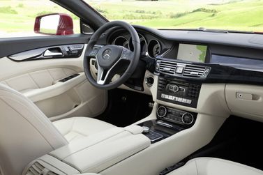 Mercedes-Benz CLS II (C218)، واجون 5 أبواب — منطقة السائق