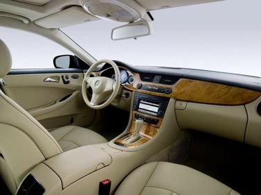 Mercedes-Benz CLS I (C219) فيس ليفت I (C219)، سيدان — منطقة السائق