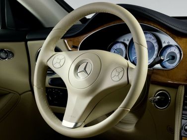 Mercedes-Benz CLS I (C219) فيس ليفت I (C219)، سيدان — عجلة القيادة