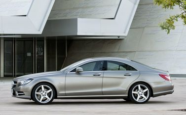 Mercedes-Benz CLS II (C218)، سيدان — منظر من الجانب الأيسر