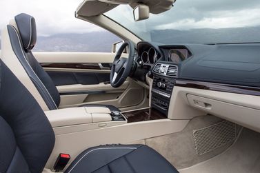 Mercedes-Benz E-Class عملية فيس ليفت IV (W212، S212، C207)، قابلة للتحويل — منطقة السائق