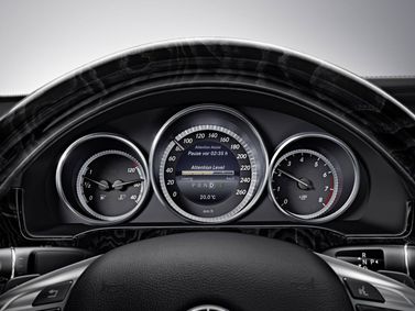 Mercedes-Benz E-Class عملية فيس ليفت IV (W212، S212، C207)، كوبيه - سقف صلب — لوحة العدادات