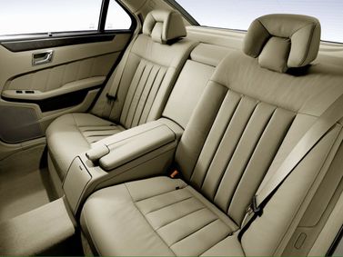 Mercedes-Benz E-Class IV (W212، S212، C207)، سيدان — المقاعد الخلفية