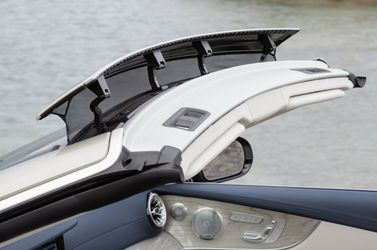 Mercedes-Benz E-Class V (W213، S213، C238)، قابلة للتحويل — تفصيل داخلي