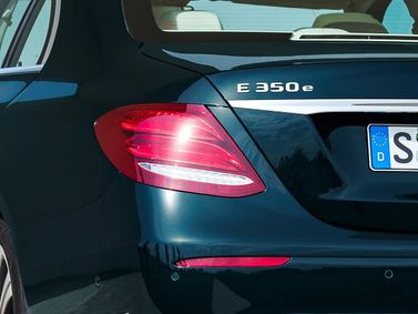 Mercedes-Benz E-Class V (W213، S213، C238)، سيدان — الجزء الخلفي من السيارة عن قرب