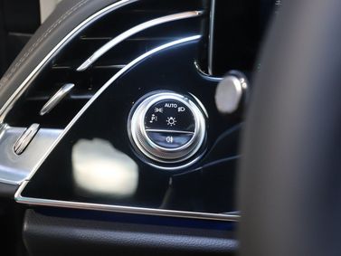 Mercedes-Benz E-Class السادس (W214، S214)، سيدان Long — تفصيل داخلي