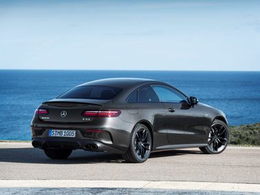 Mercedes-Benz E-Class AMG عملية فيس ليفت V (W213)، كوبيه — منظر خلفي أيمن