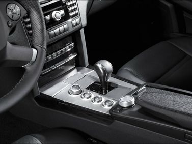 Mercedes-Benz E-Class AMG IV (W212، S212)، واجون 5 أبواب — الكونسول الوسطي