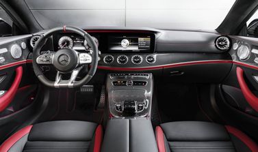 Mercedes-Benz E-Class AMG V (W213)، كوبيه — لوحة القيادة