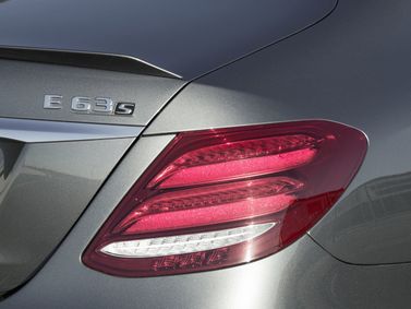 Mercedes-Benz E-Class AMG V (W213)، سيدان — المصباح الخلفي