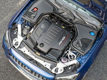 Mercedes-Benz E-Class AMG عملية فيس ليفت V (W213)، قابلة للتحويل — حجرة المحرك